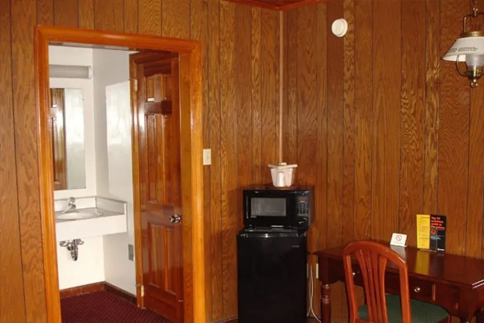 Washington & Lee Motel