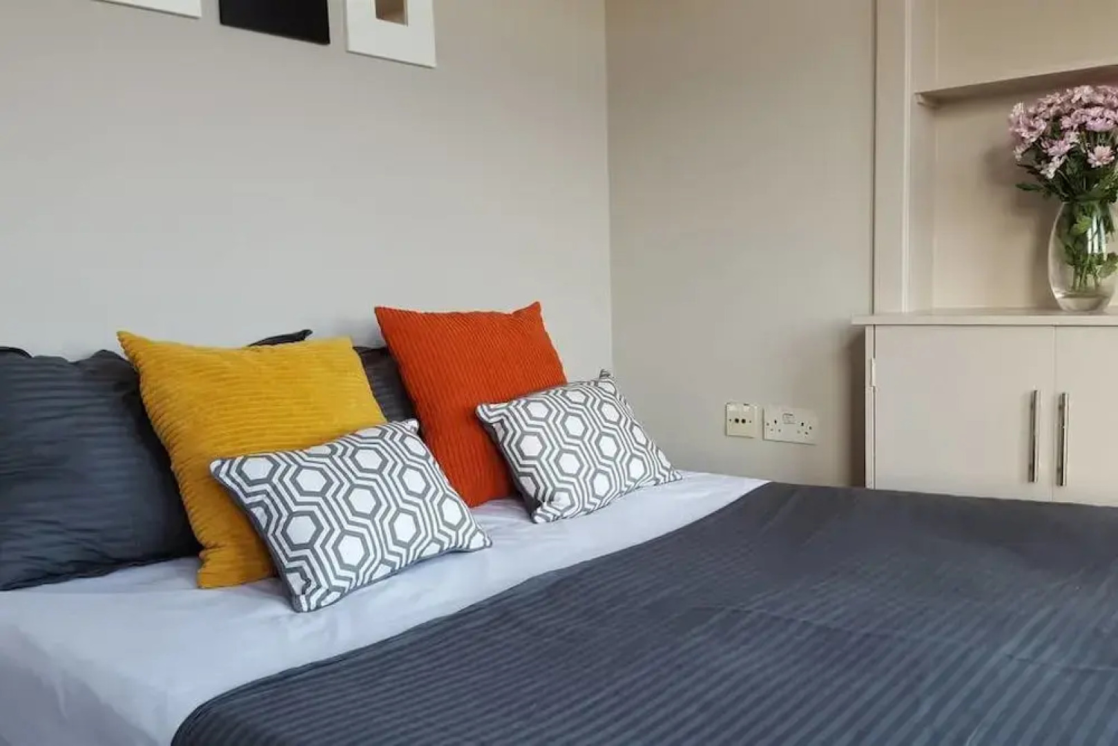 Dragon - Dumbarton Apartment 2 Bedroom Home