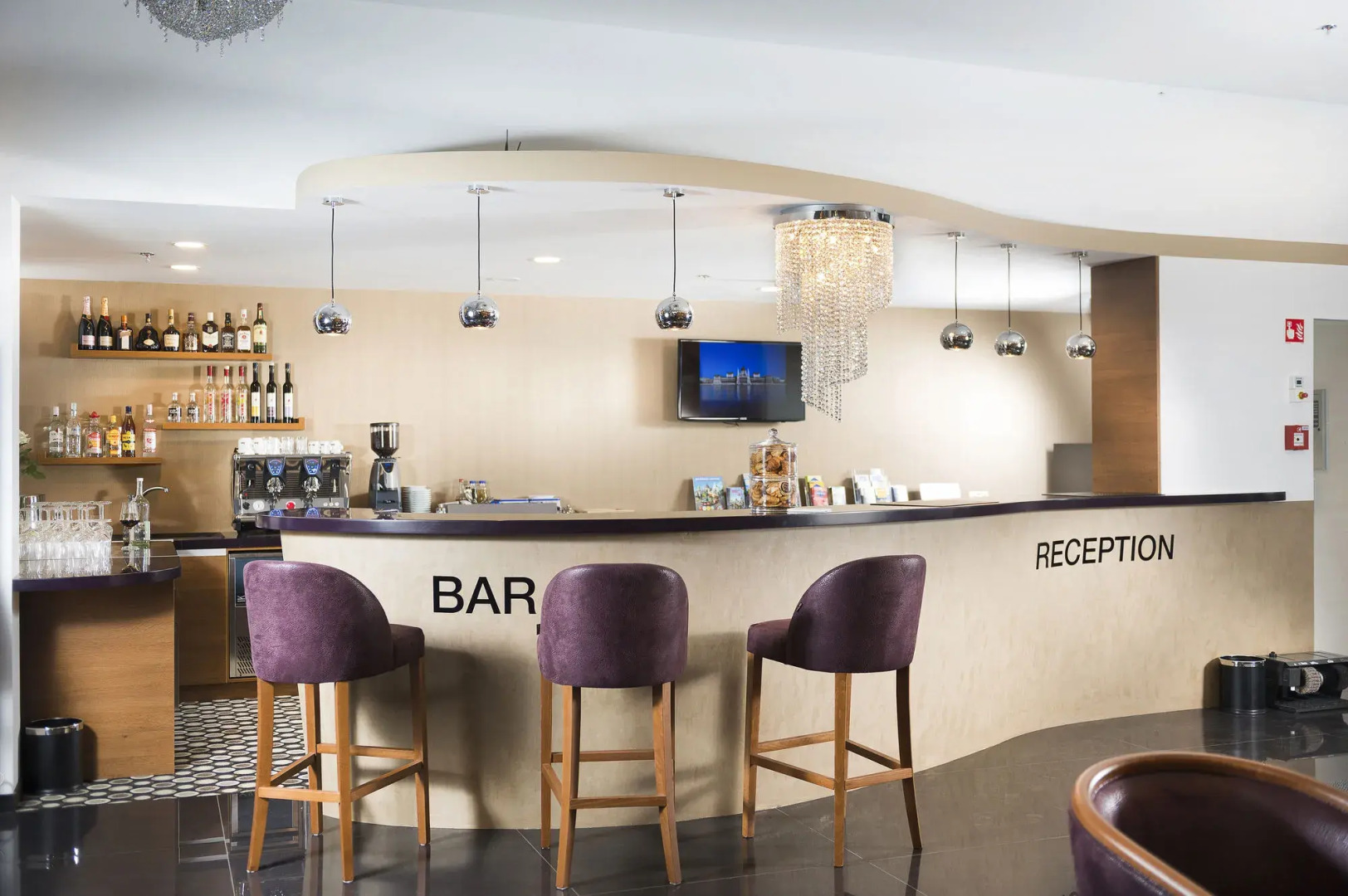 Bo33 Hotel Family & Suites