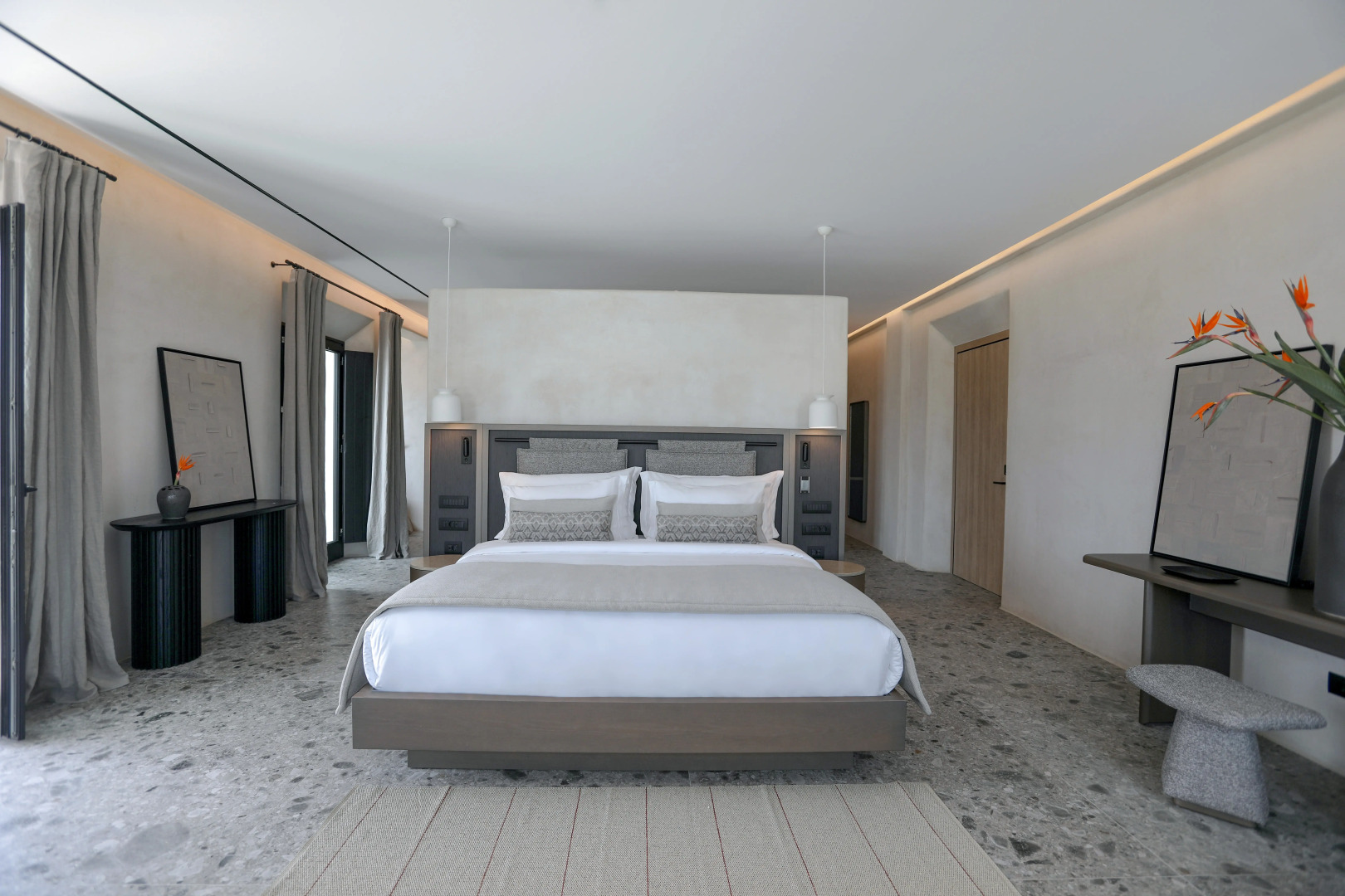 Aeonic Suites and Spa