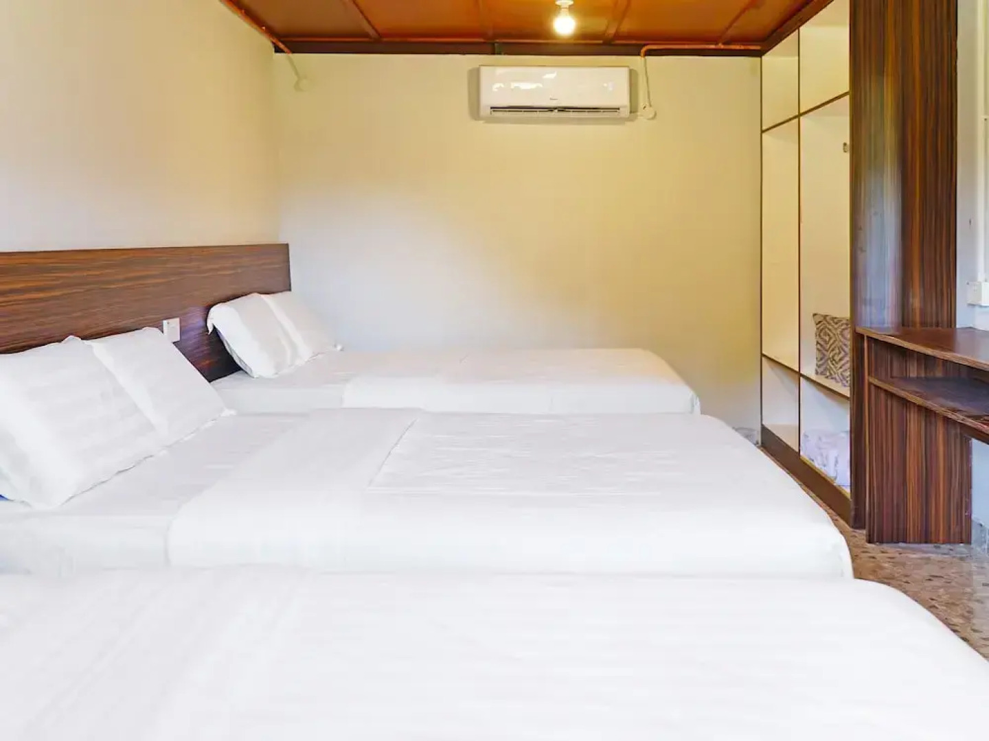 Dedsaan Beach Village