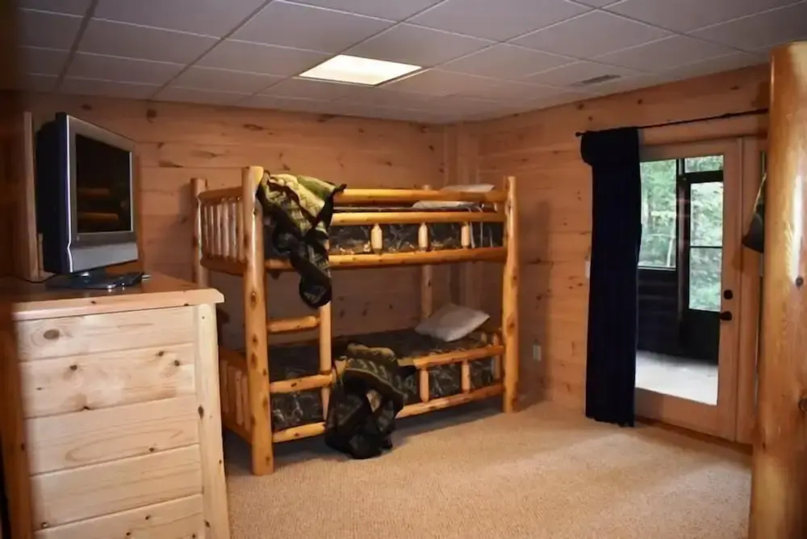 The Three Bear Lodge in Blue Ridge