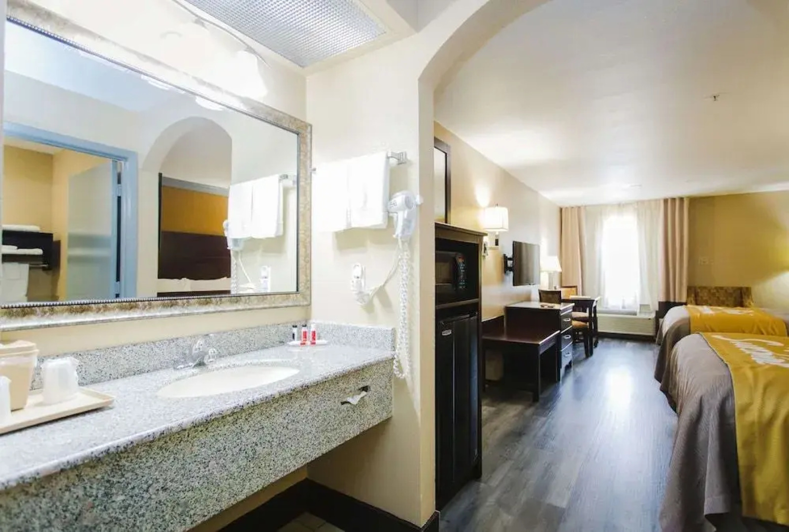 Days Inn By Wyndham Rosenberg