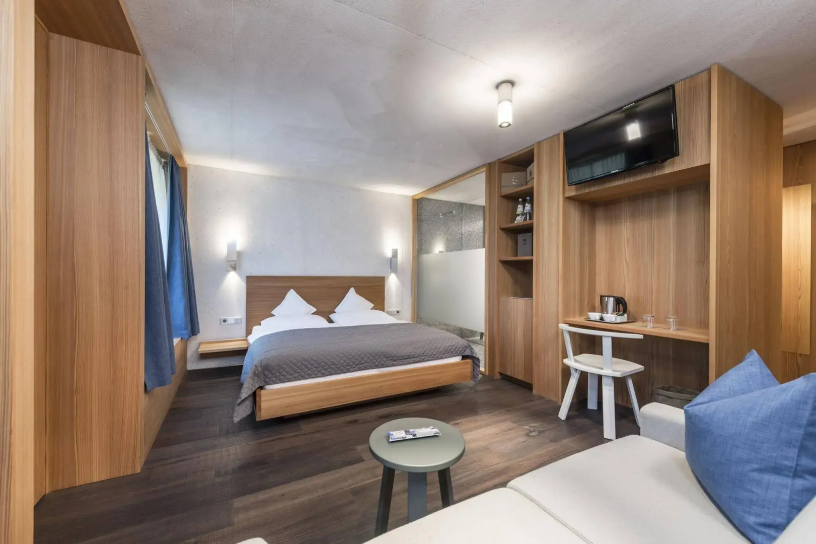 La Paula Apartments & Suites