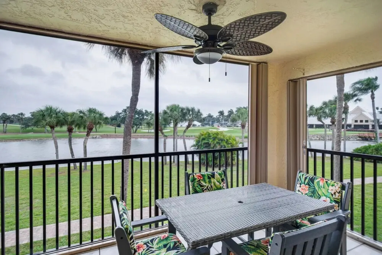 Stylish Fort Myers Condo ~ 2 Mi to Beaches!