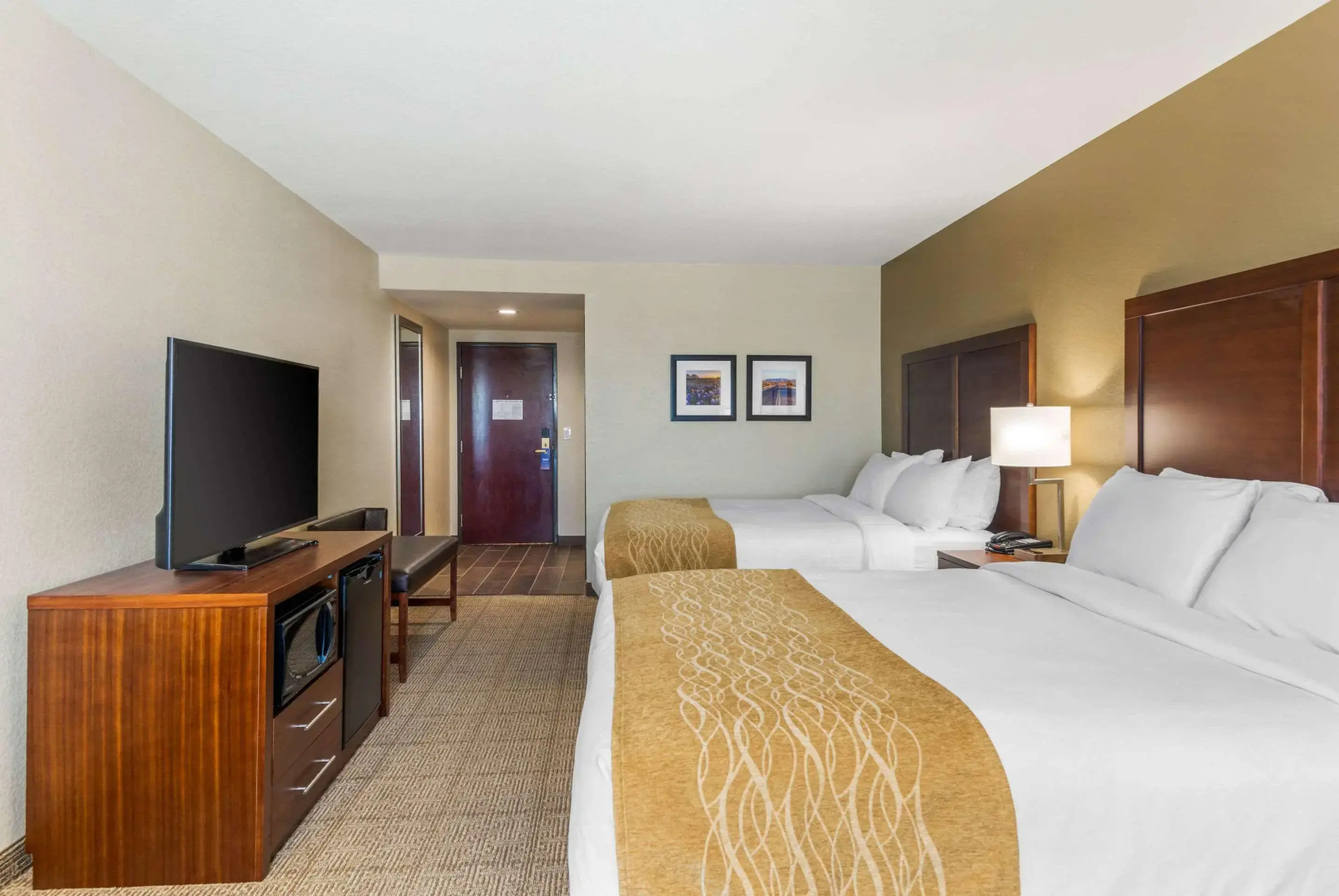 Comfort Inn & Suites