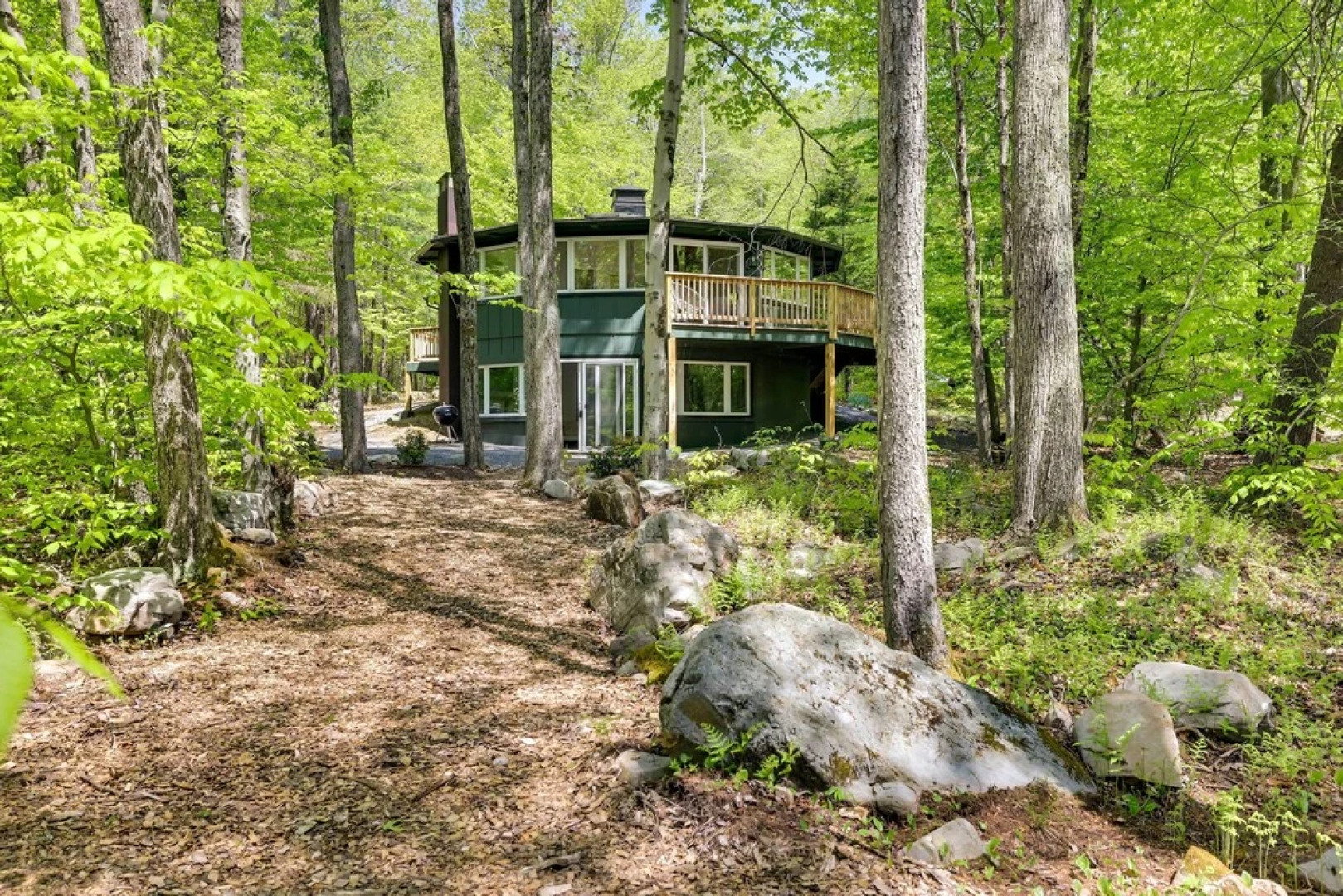 Private Deck & Grill: Pocono Pines Retreat!