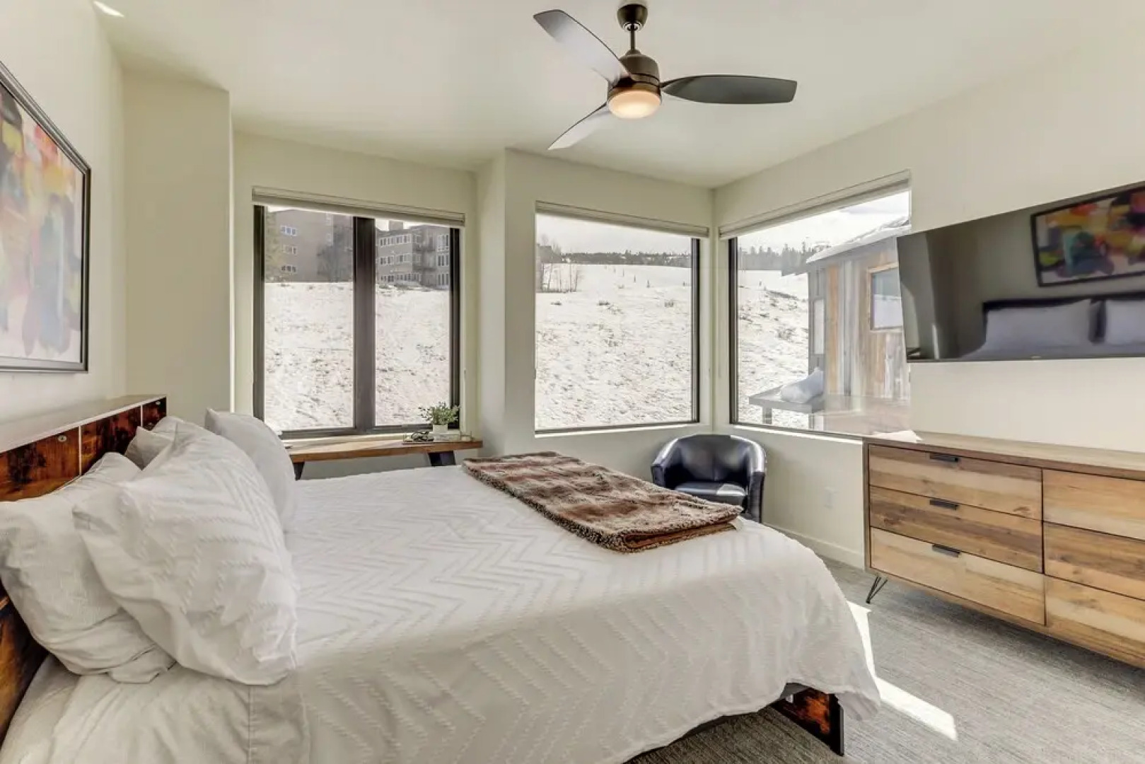 Walk to Ski Lift: Granby Ranch Family Retreat!