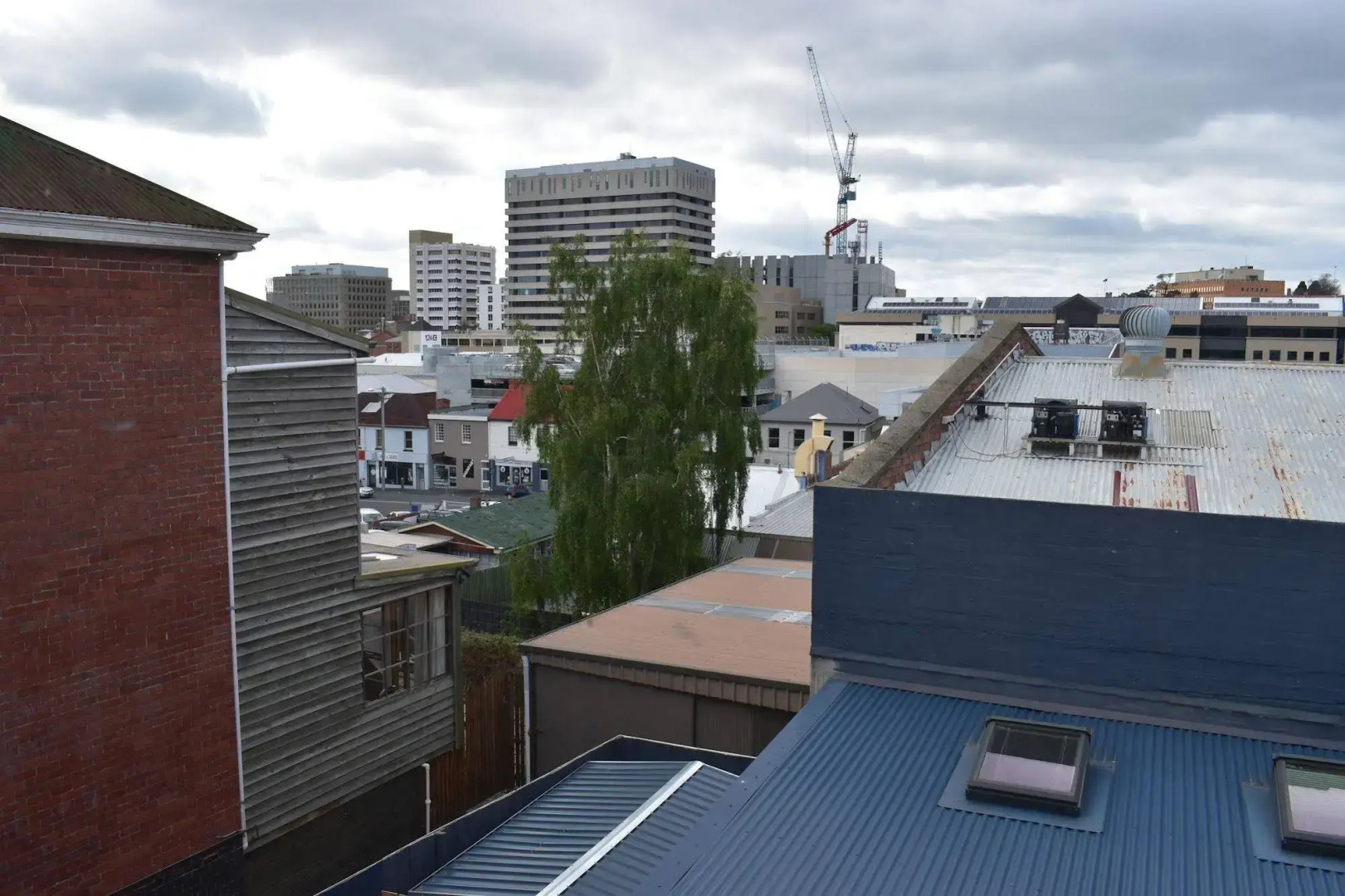 Hobarts Accommodation & Hostel