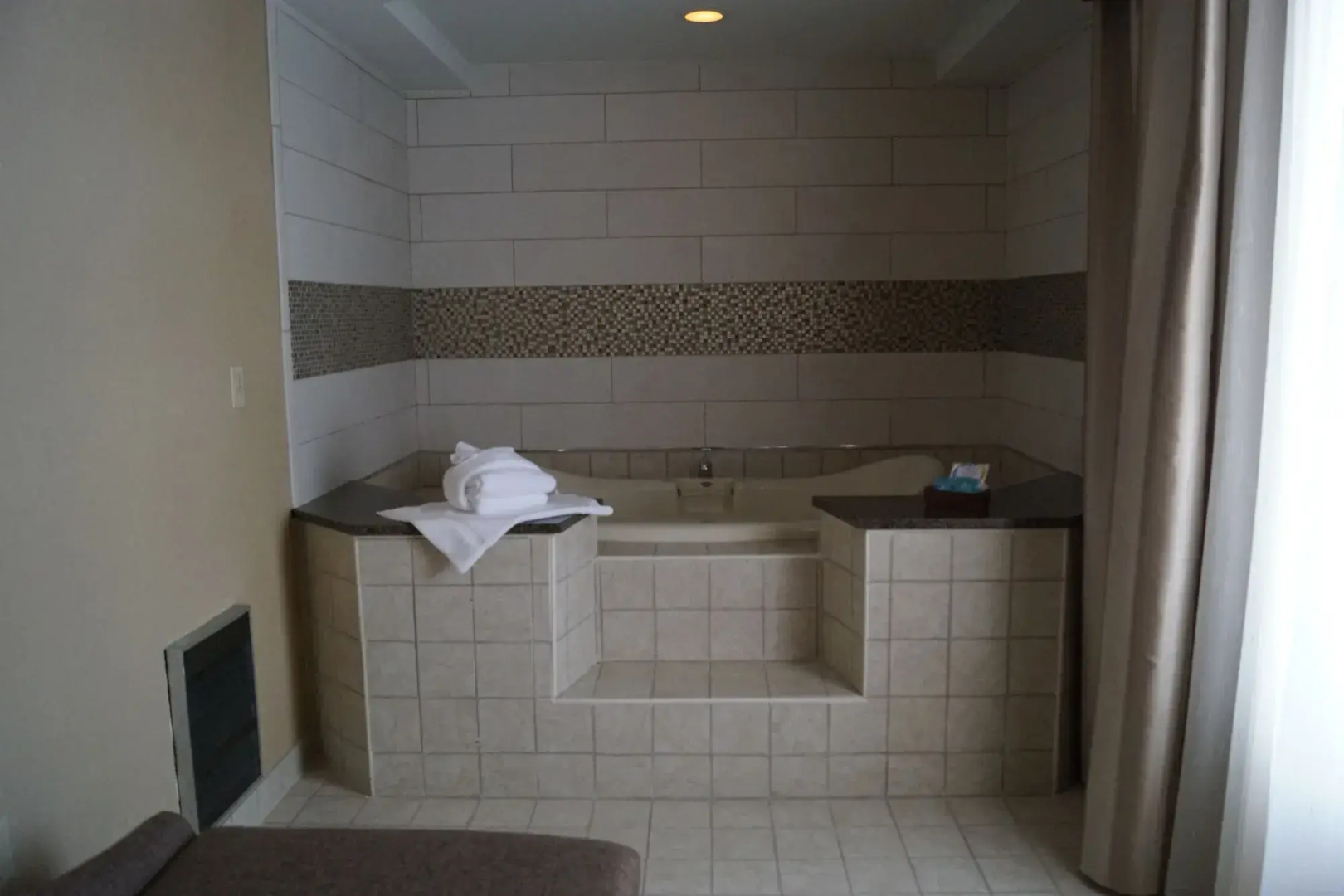 Holiday Inn Express Hotel & Suites Watertown-Thousand Island by IHG