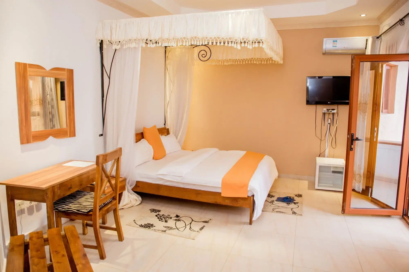 Mountain's View Hotel