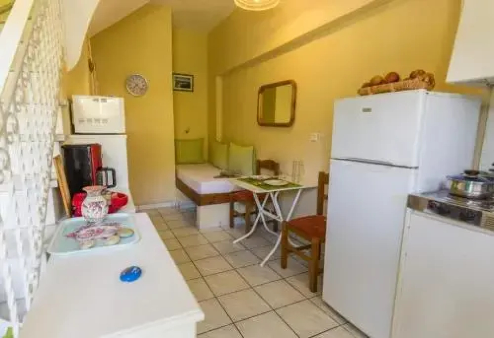 Stathopoulos Apartments