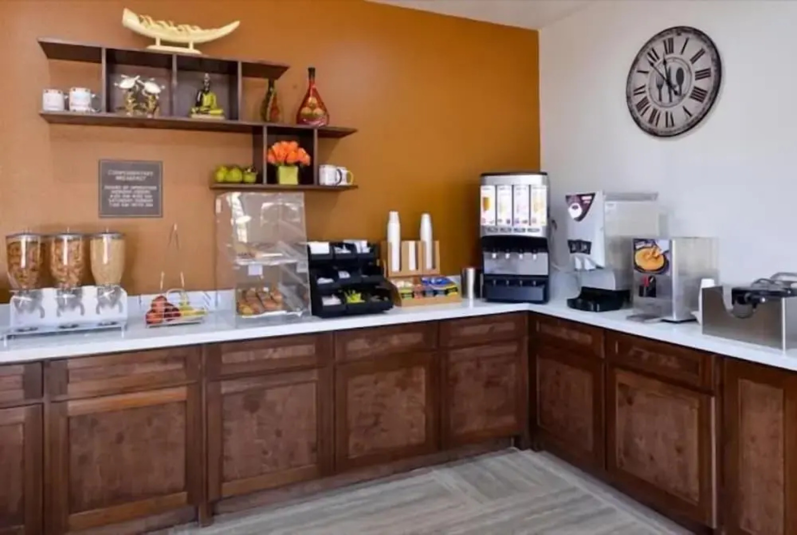 Scottish Inn & Suites