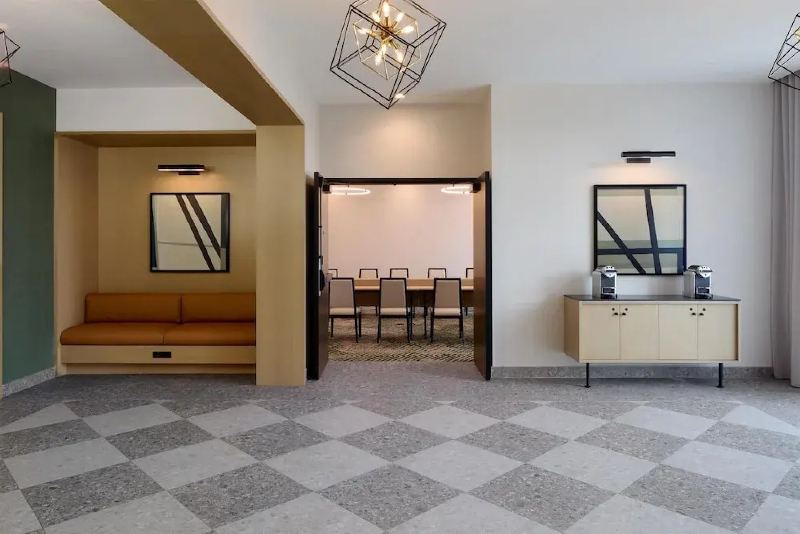 Hyatt Place Montreal Airport