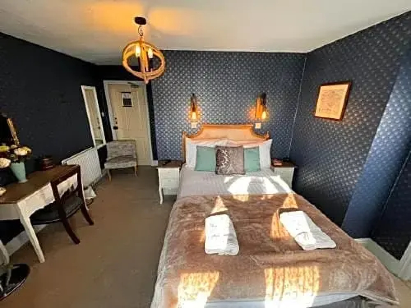 Emerald Healing Centre - Hotel & Retreat