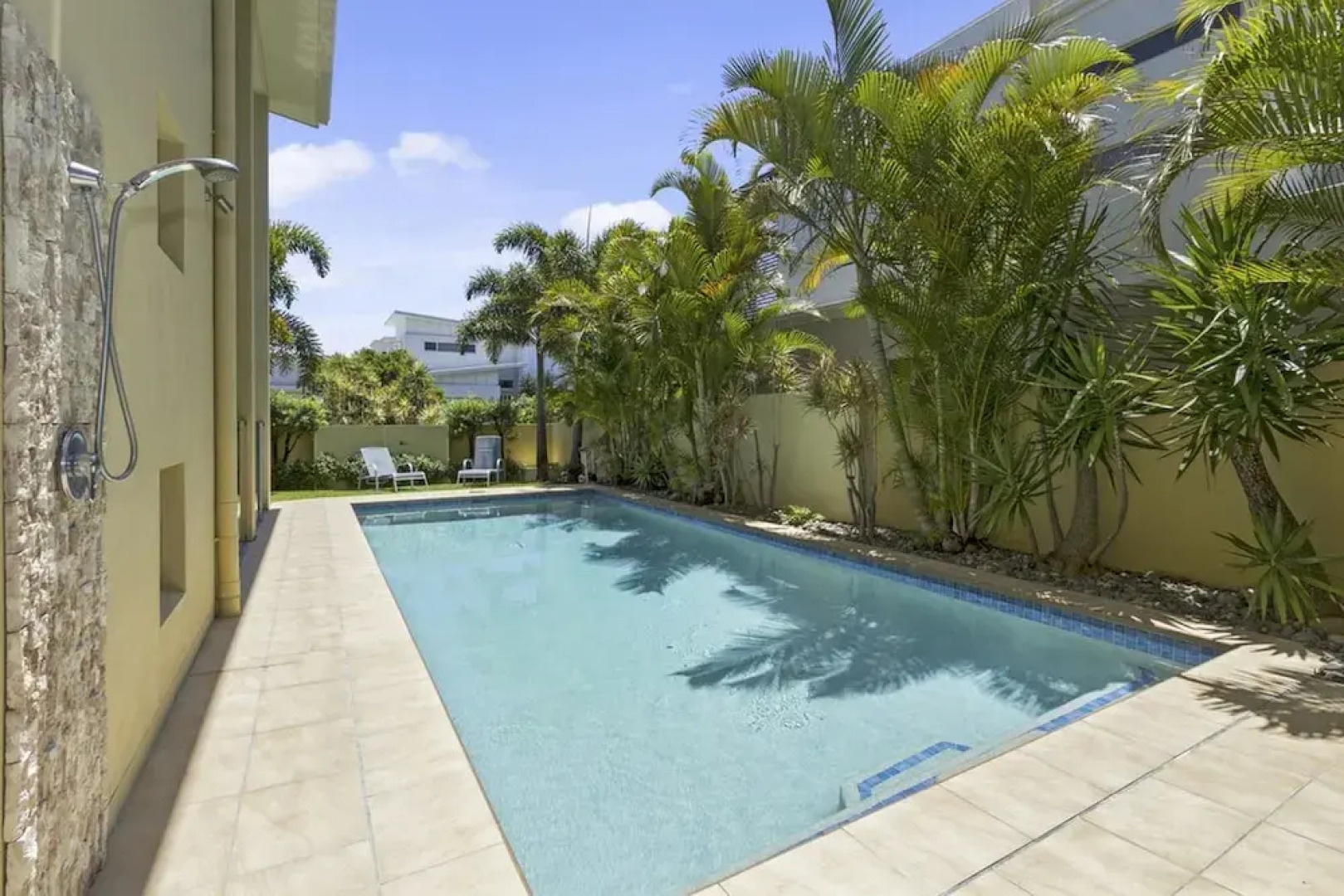 Angourie House - Salt Village