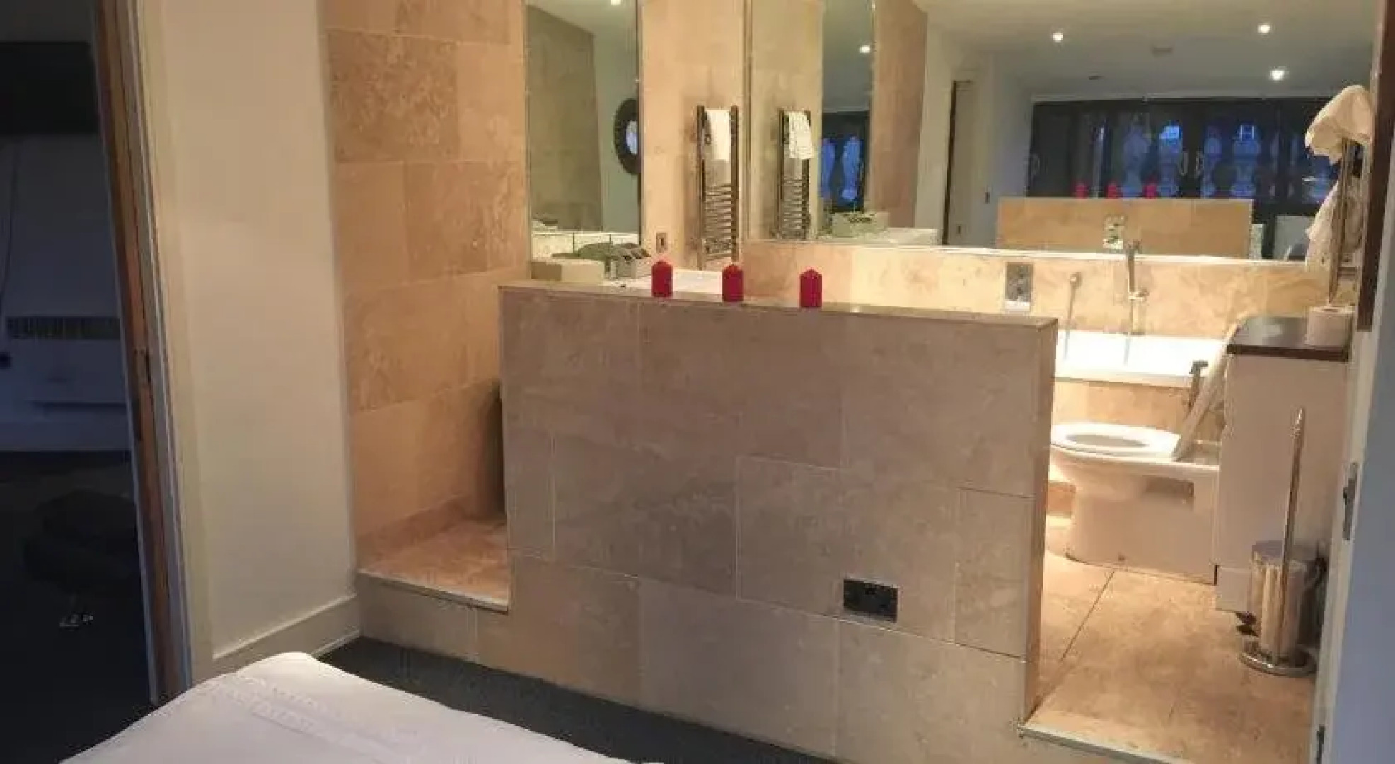 Lux Aparts Huddersfield Central