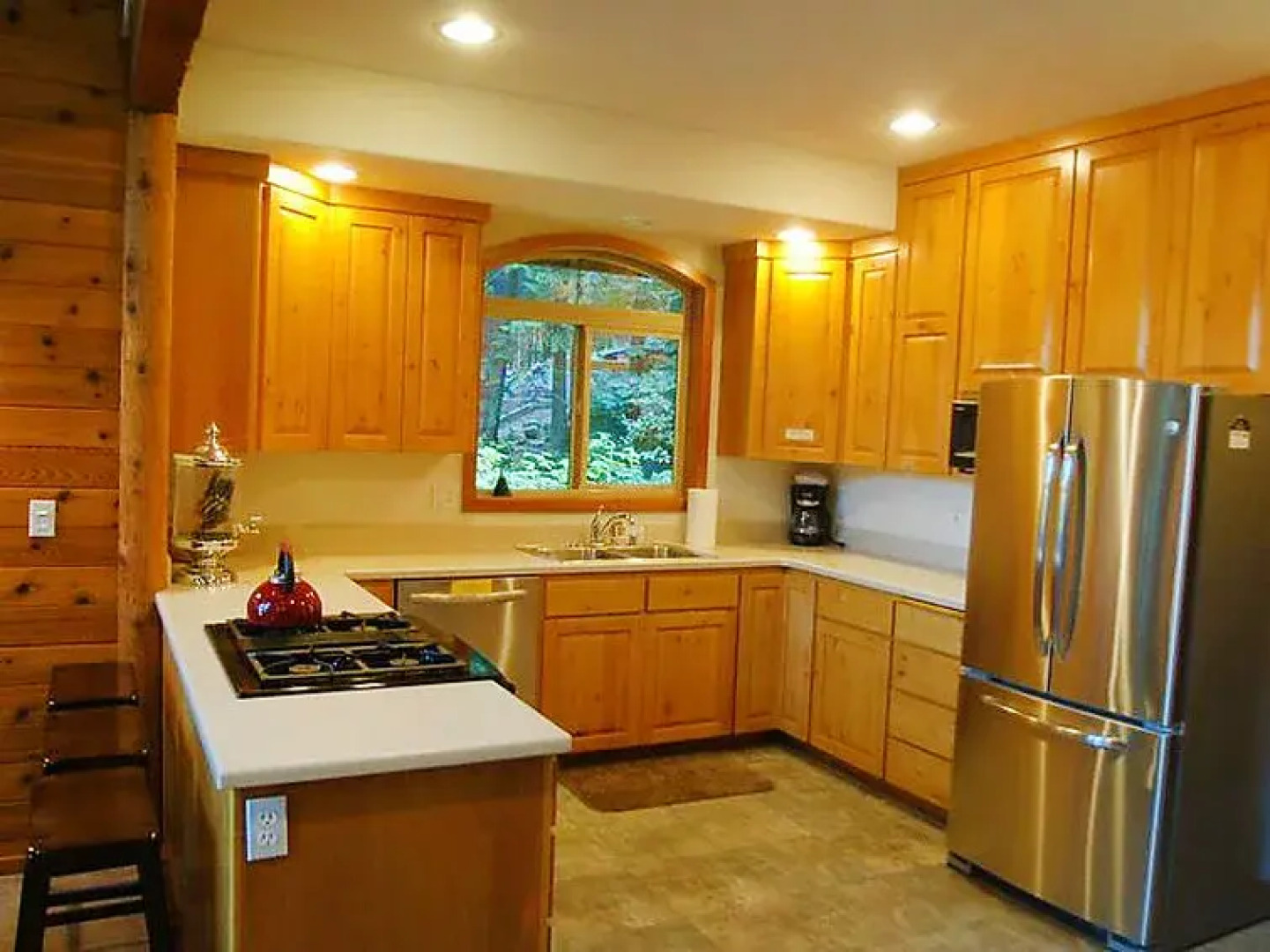 Chalet 07MF Silver Lake Chalet w/Hot Tub!