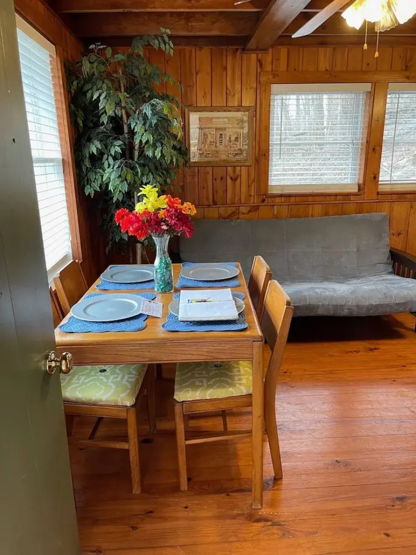 Mountain Aire Cottages, Inn, & Glamping