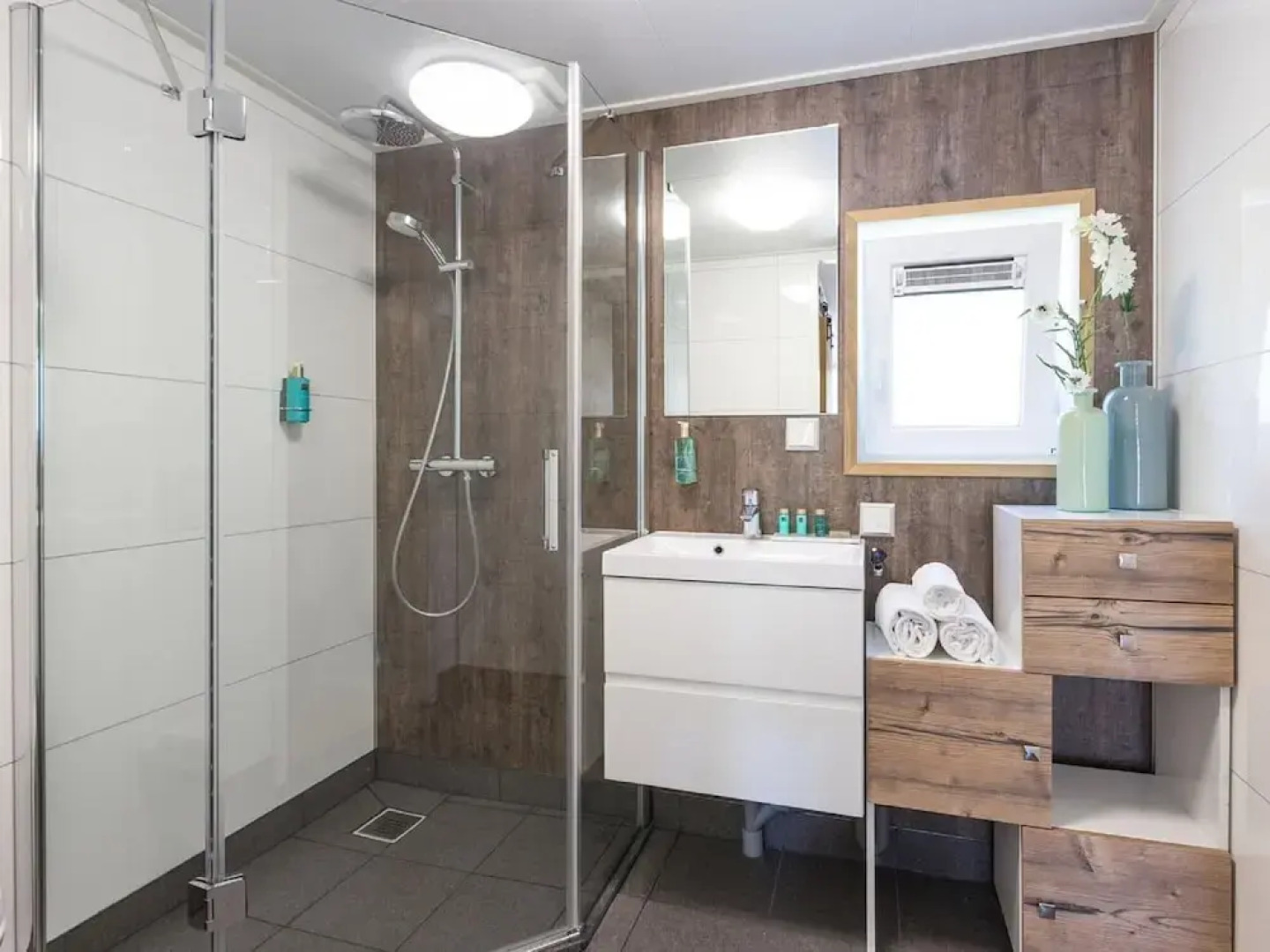 Beautiful Cottage Near Giethoorn