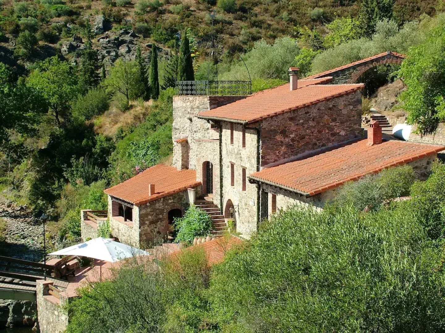 Mansion With 3 Bedrooms in Castelnou, With Wonderful Mountain View, Po