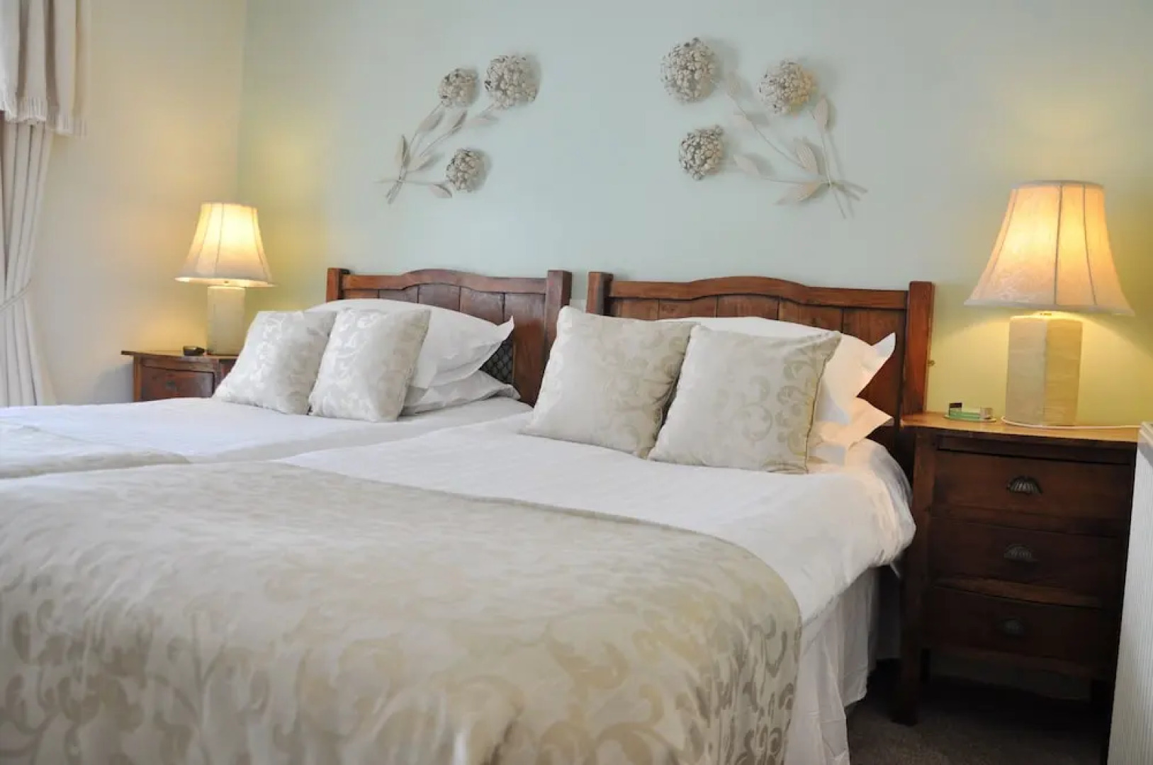 Sychnant Pass Country House