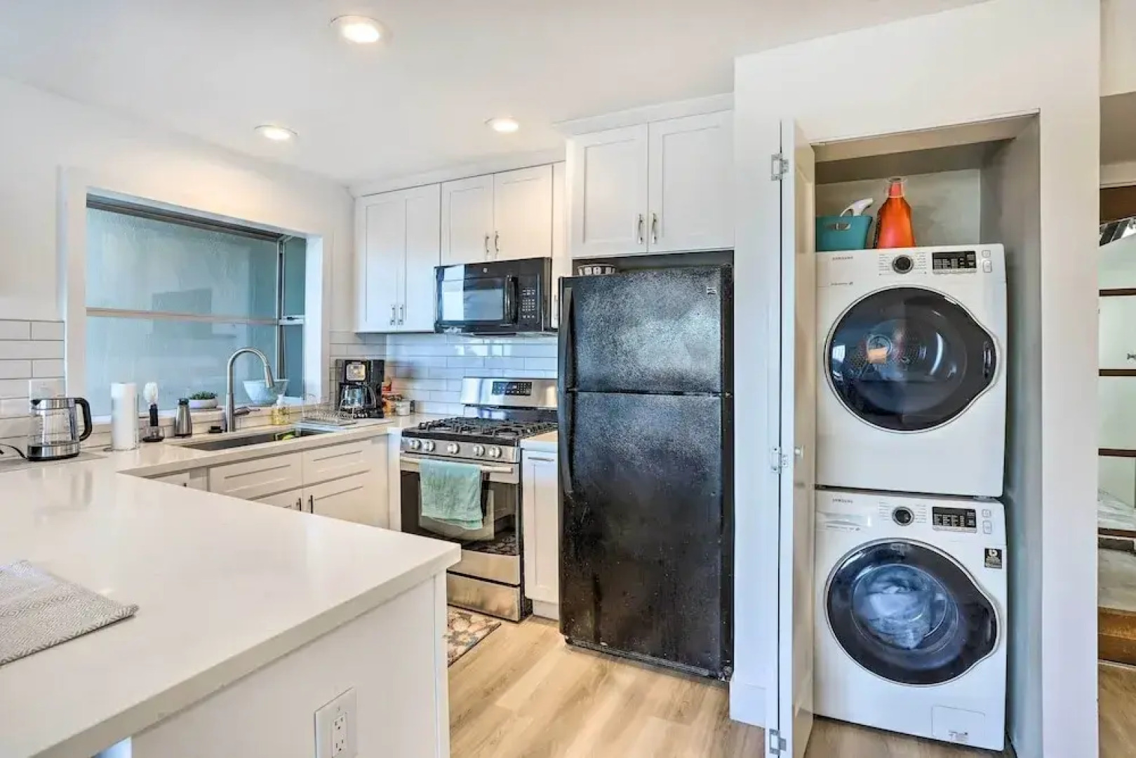 San Clemente Condo w/ Gorgeous Views: Near Beach!