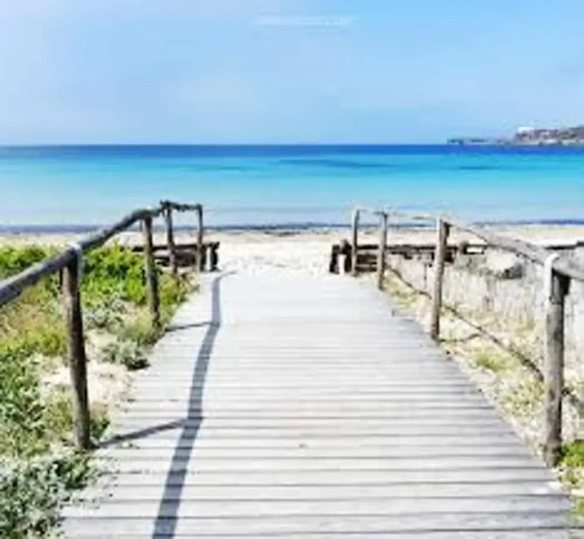 House With 2 Bedrooms In Calasetta With Enclosed Garden 300 M From The Beach