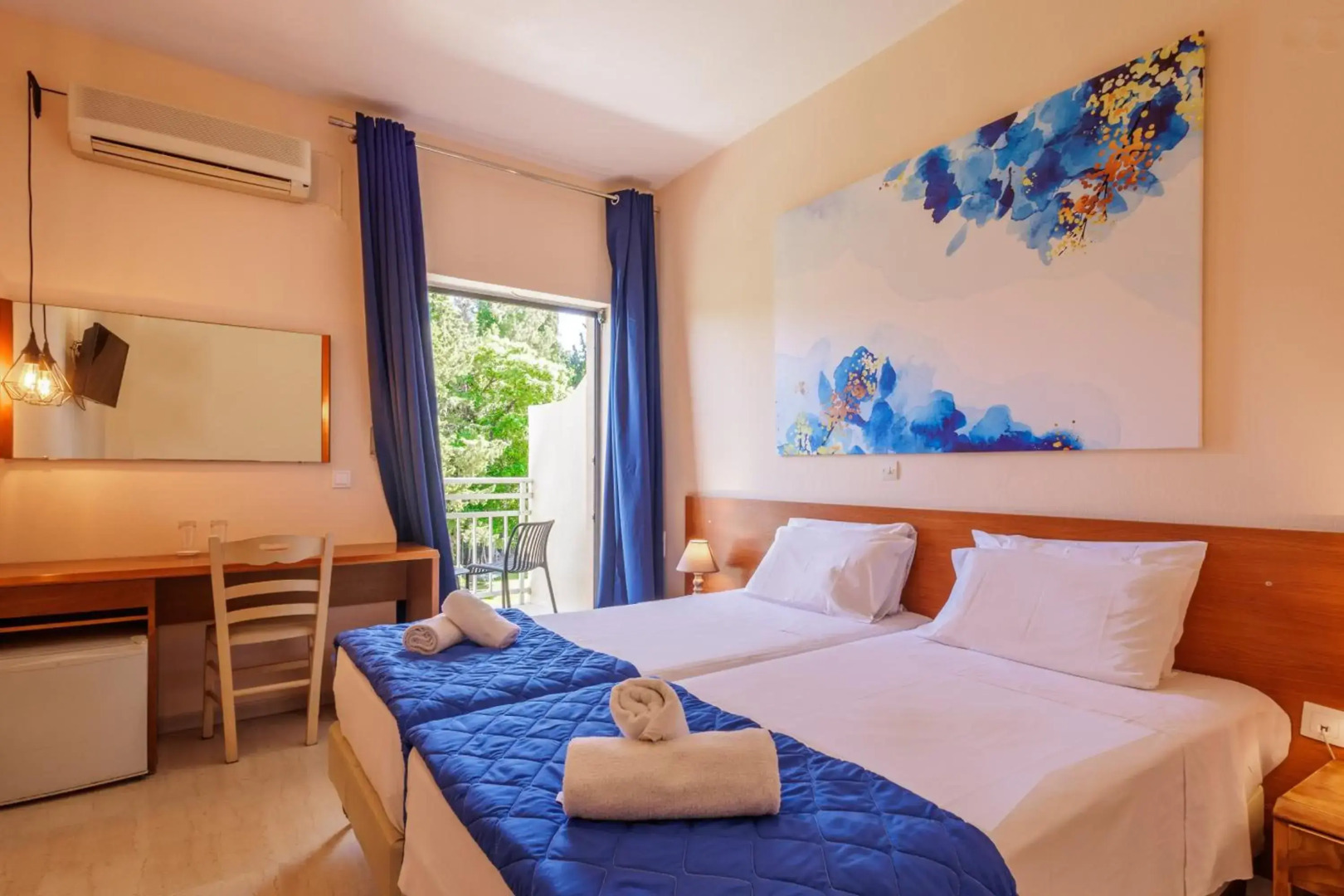 Отель Primavera Hotel