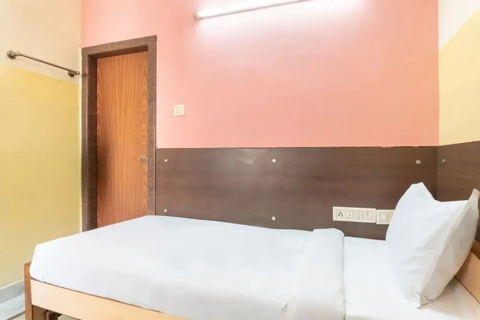 SPOT ON 43035 Udupi Sindhuri Inn