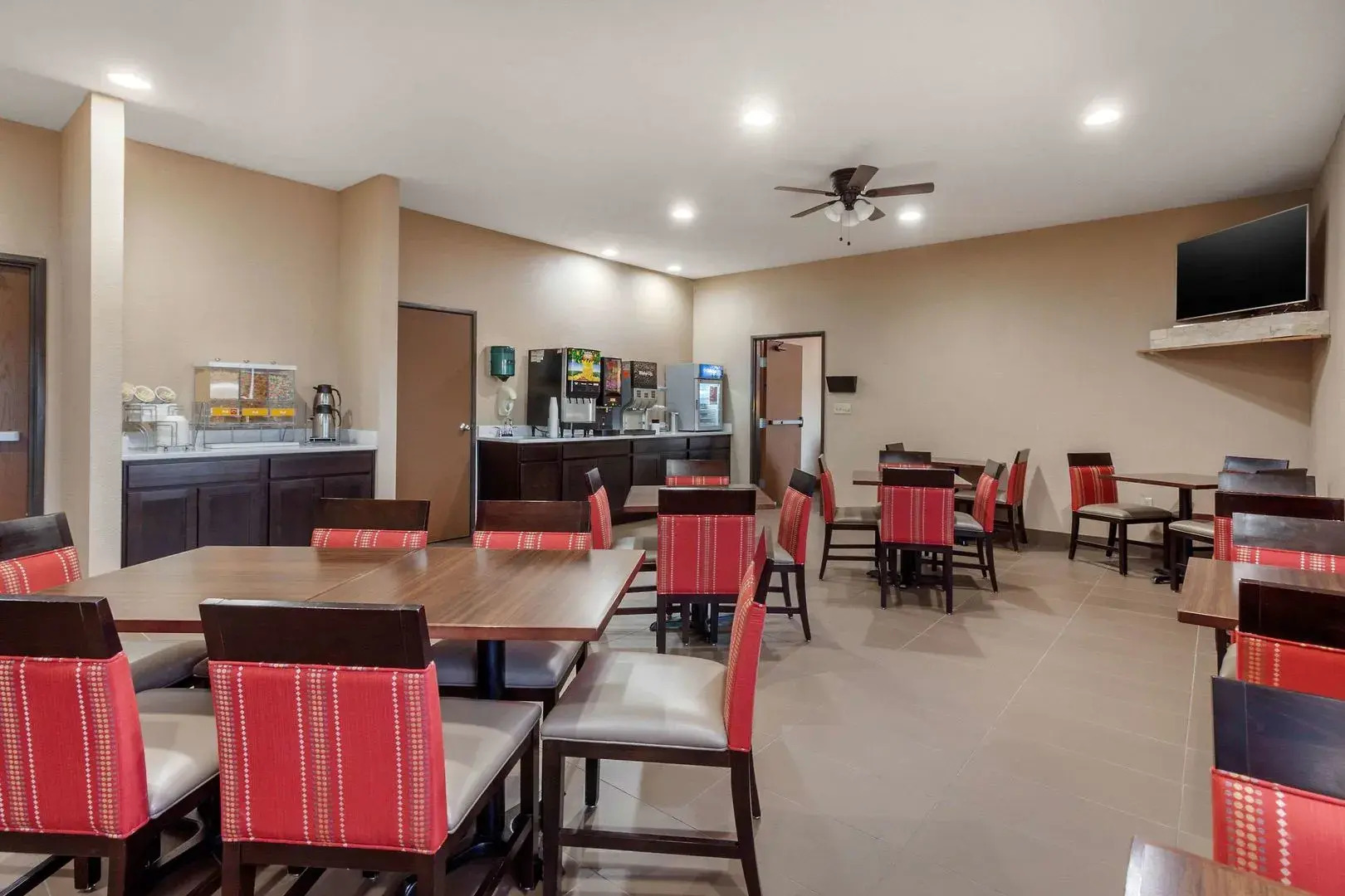 Comfort Suites Omaha East-Council Bluffs