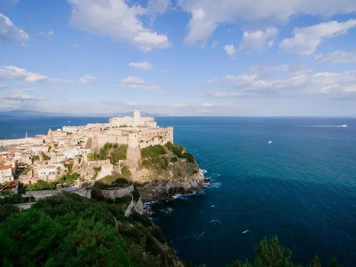 Shaded Chalet by the Sea
