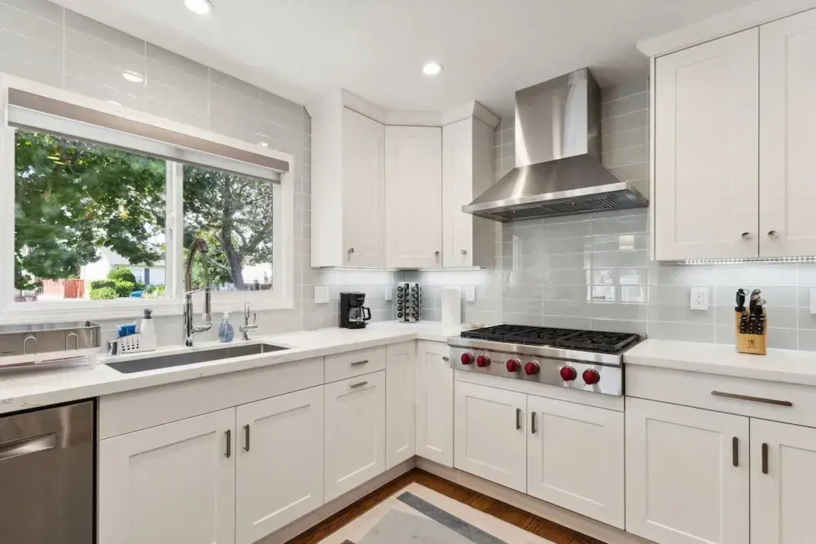 Charming Retreat With Hot Tub & Scenic Trails 2 Bedroom Home