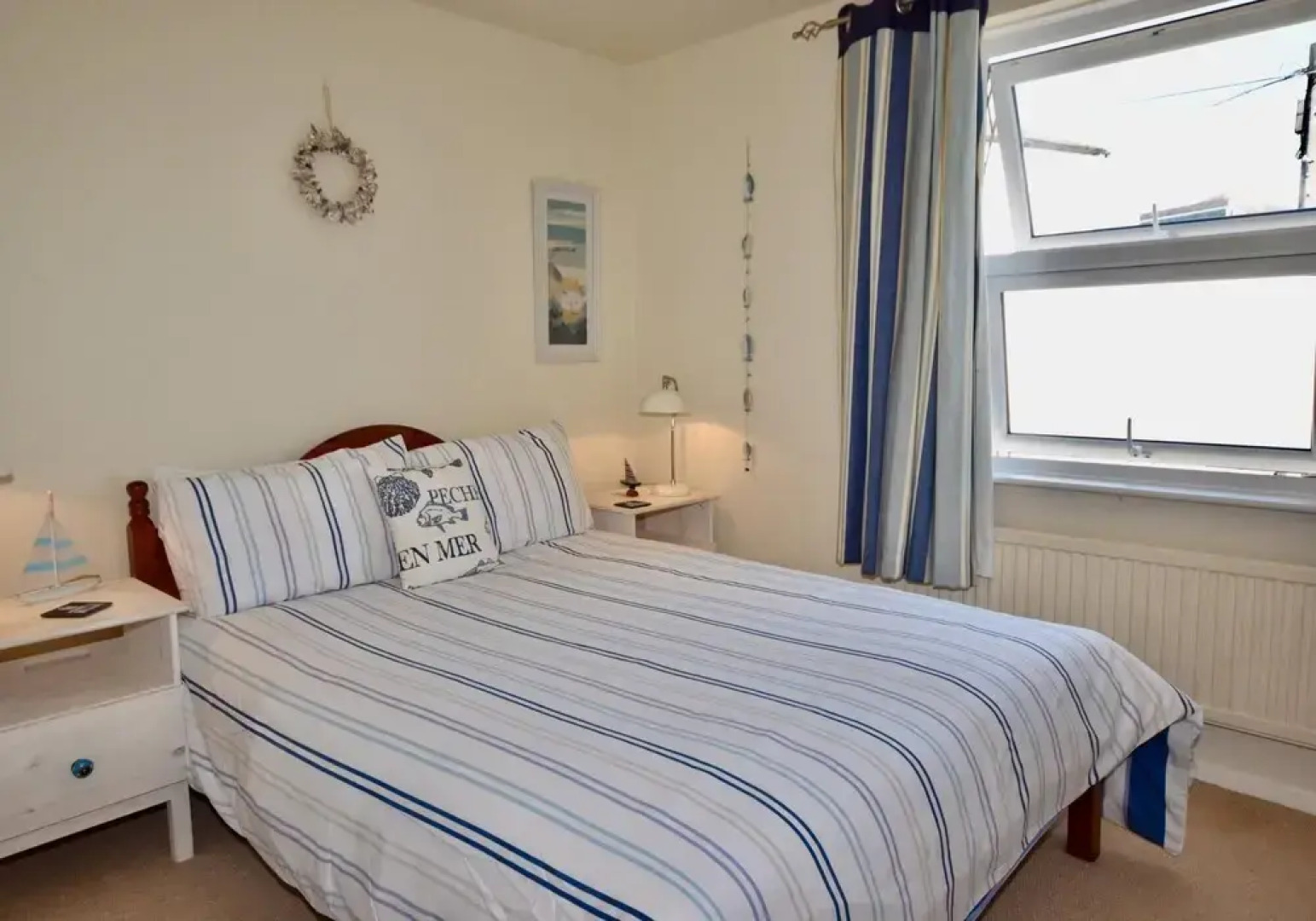 Boat House Centrally Located in the Sailing Mecca of Cowes