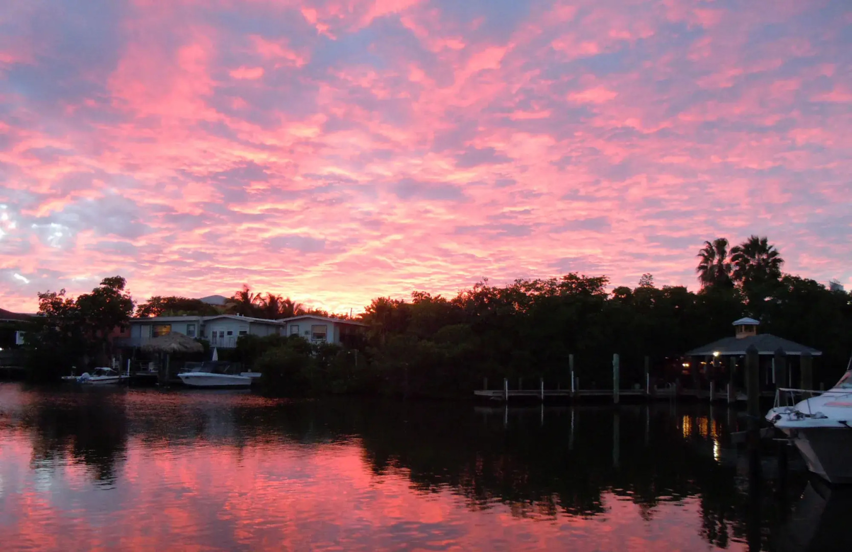 Manatee Bay Inn - Near Fishing Pier Fort Myers Beach