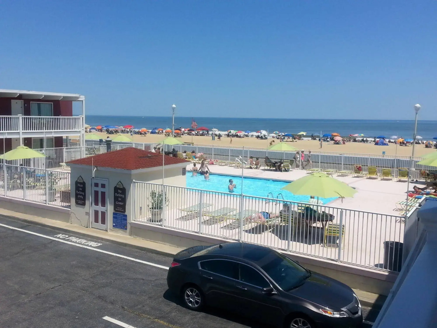 Fish Tales Boardwalk Inn