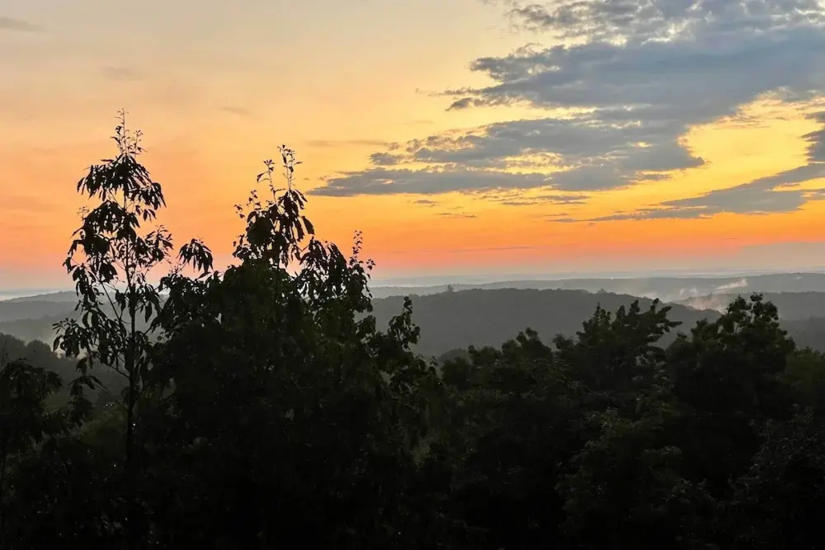 Modern Camelback Mountain Home: 1/2 Mi to Skiing!