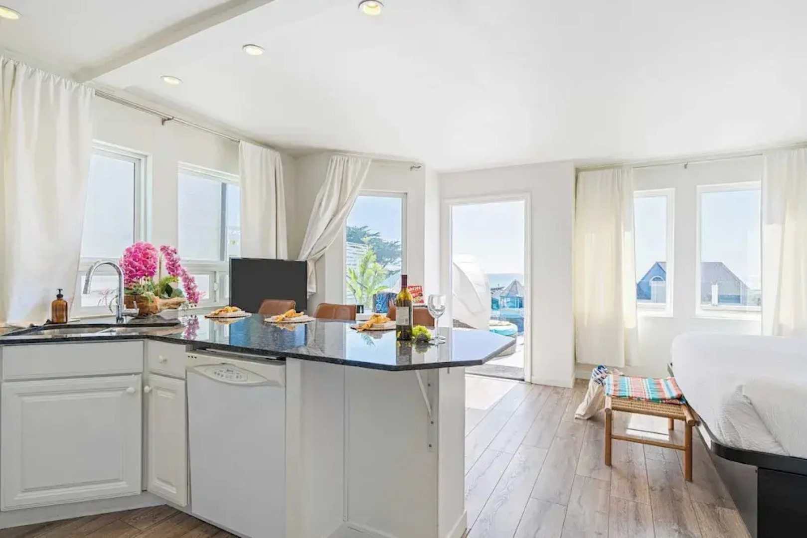 2 Coastal Studios at Cayucus Beach Access + Ocean Views