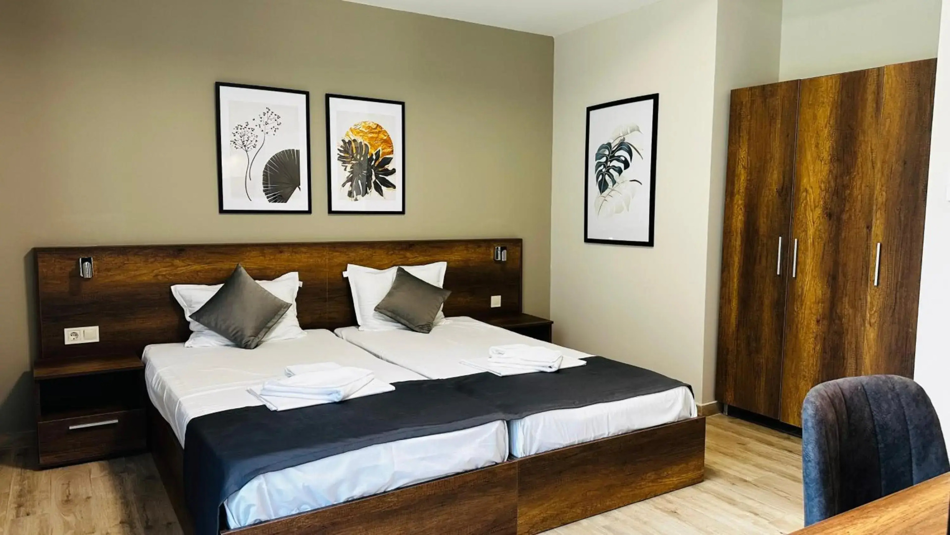 Queen Nelly Hotel Park