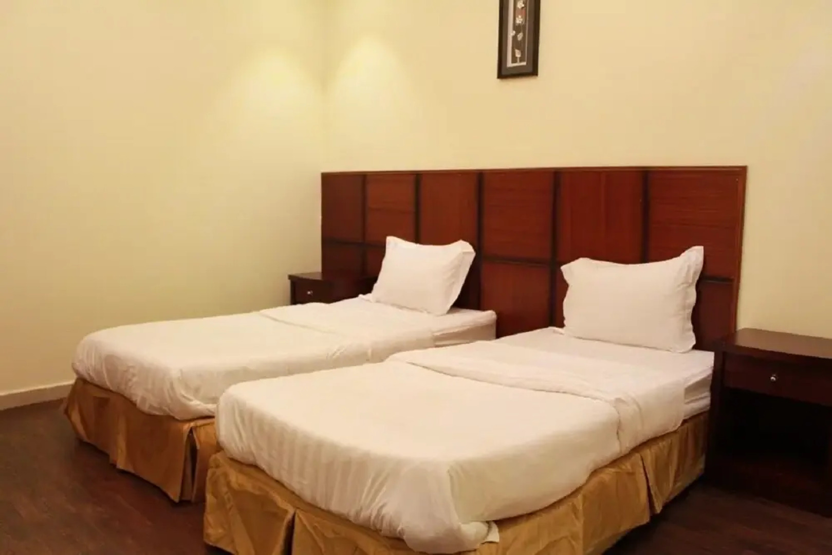 Almabkharah Althahabiya