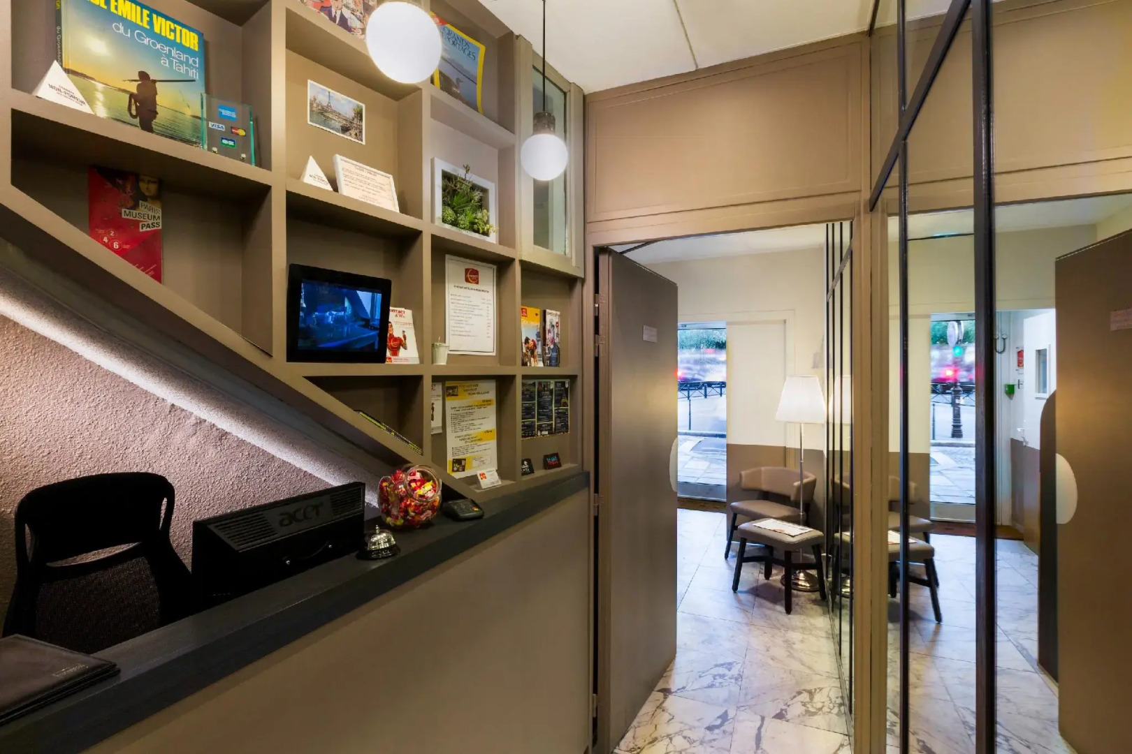 Contact Hotel Alizé Montmartre