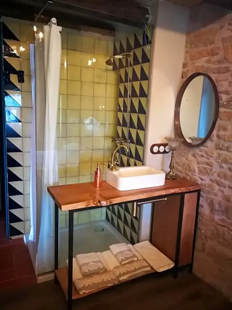 La Casa Dels Ocells- Adults Only