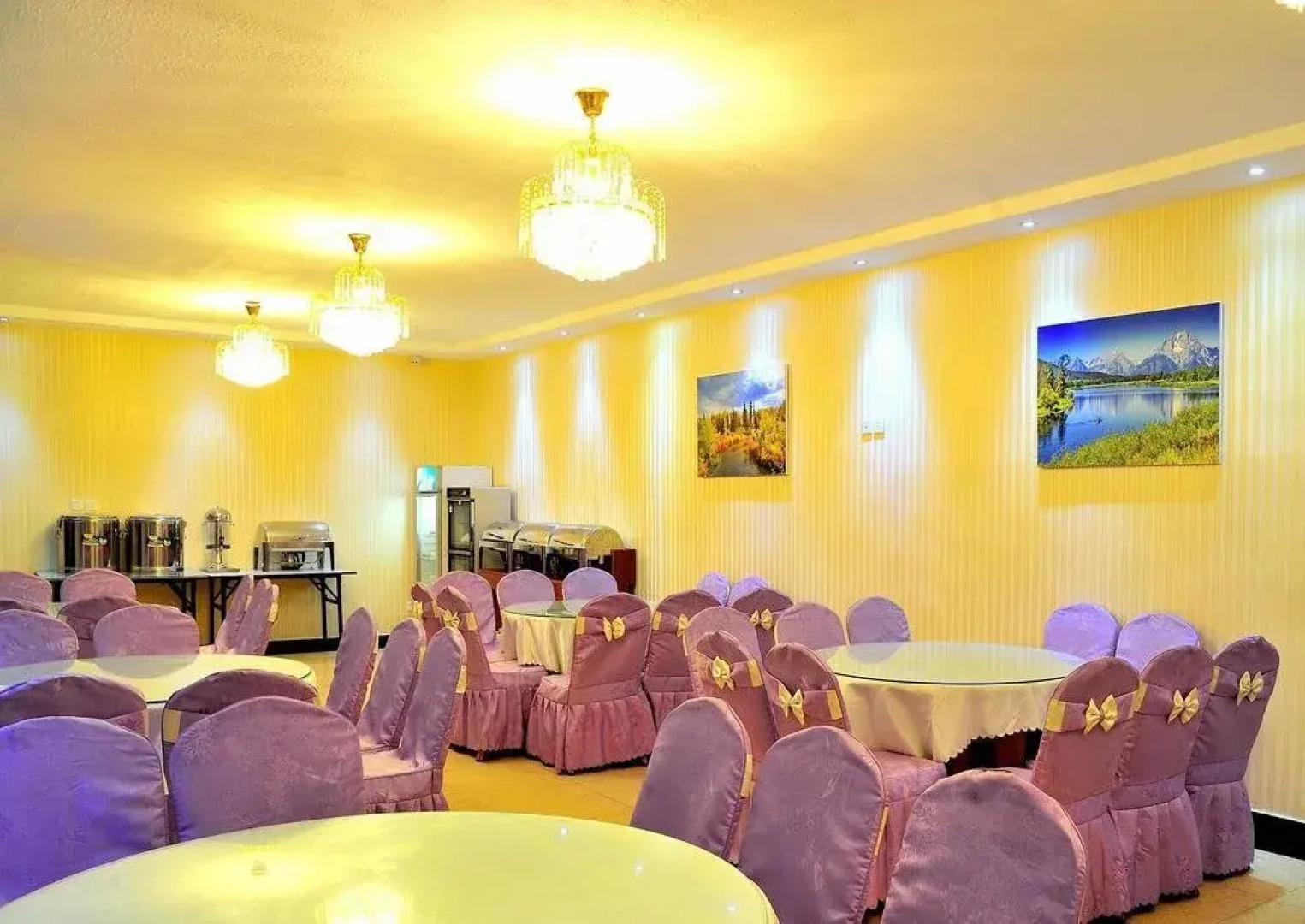 Jiuzhaigou Tusheng Shanzhuang