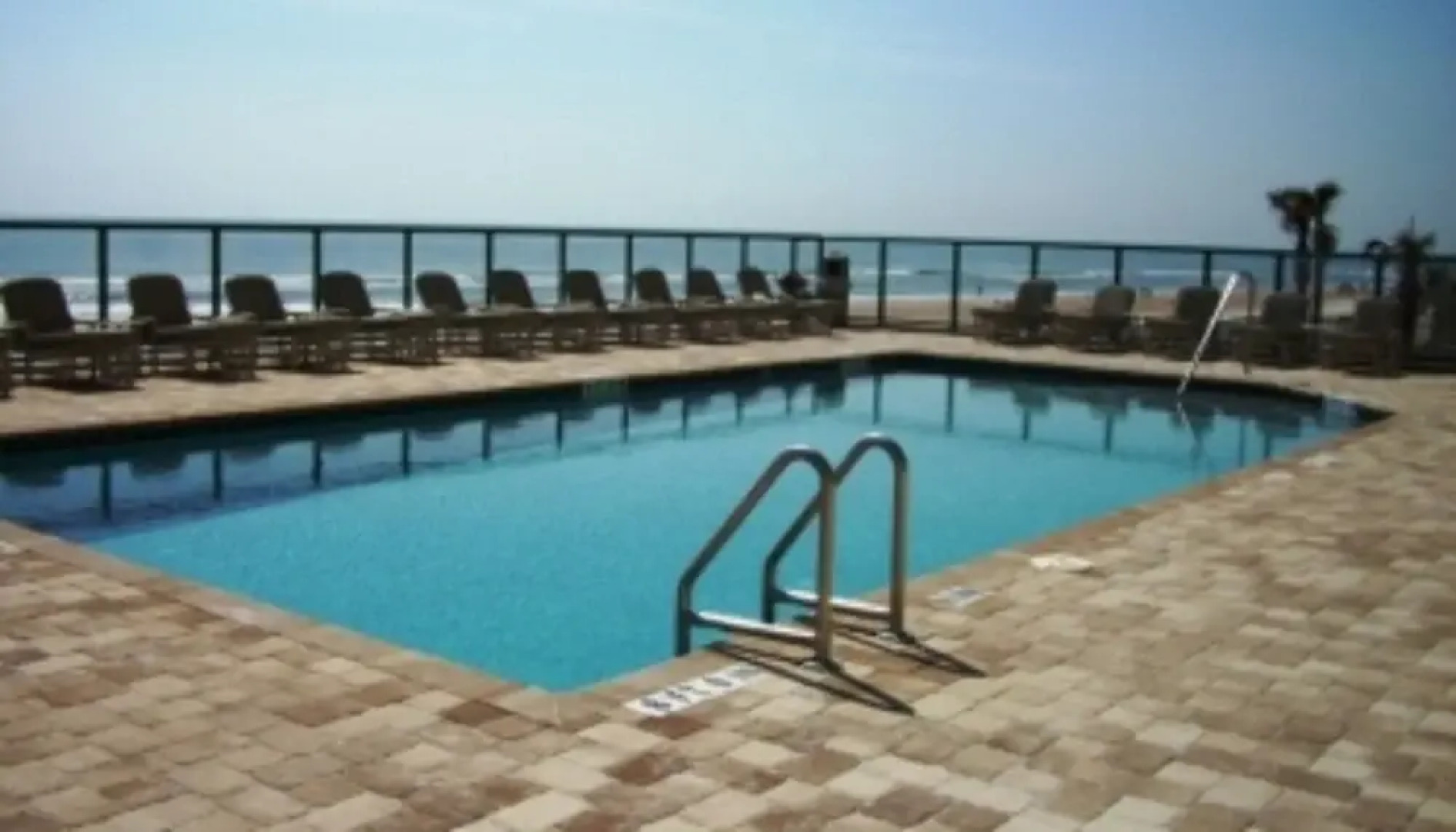 Di Mucci Twin Towers 1607- great ocean views. 2BR 2BA