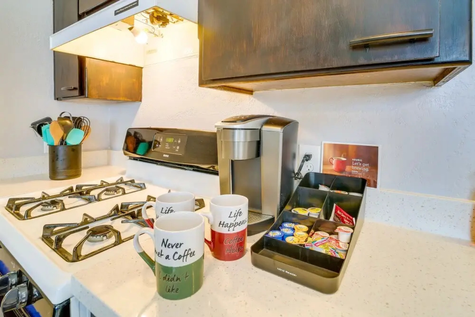 Cozy Cottonwood Home w/ Covered Patio & Gas Grill!