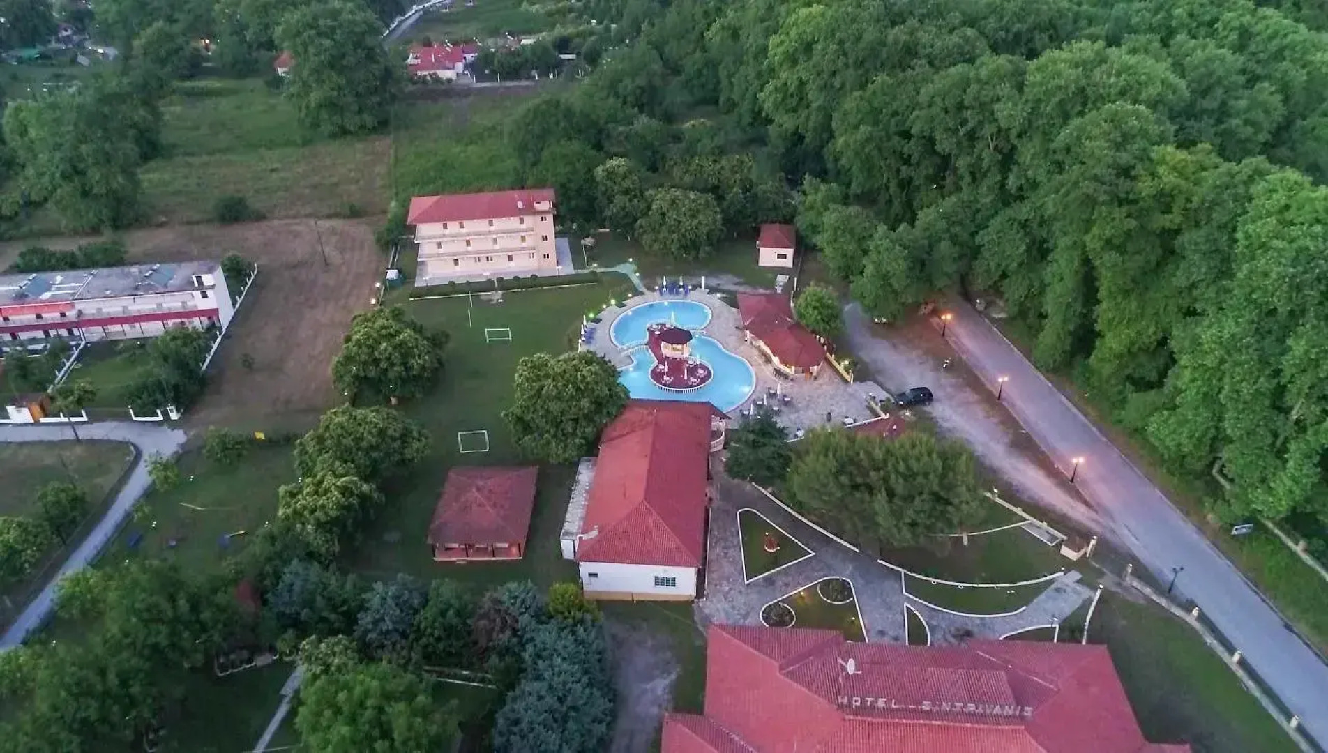 Sintrivanis Beach Resort