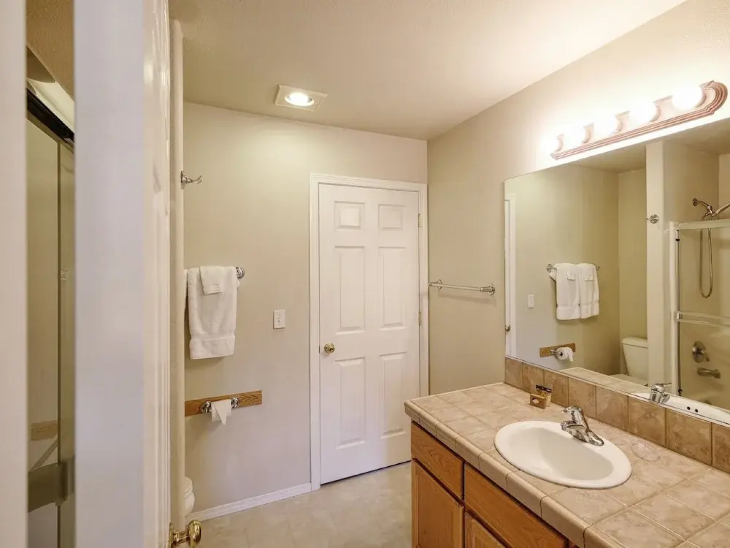 860 Golden Pheasant Drive Townhouse 3 Bedrooms 2.5 Bathrooms Townhouse