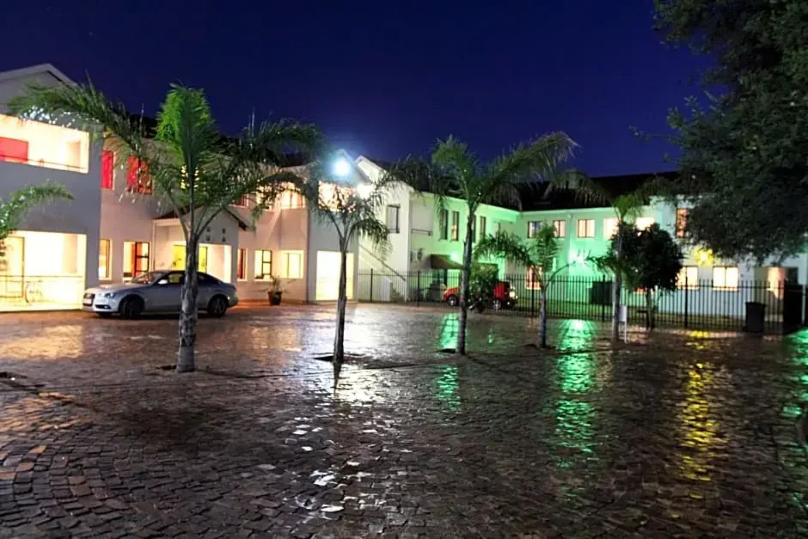 Casa Bianca Guest Lodge