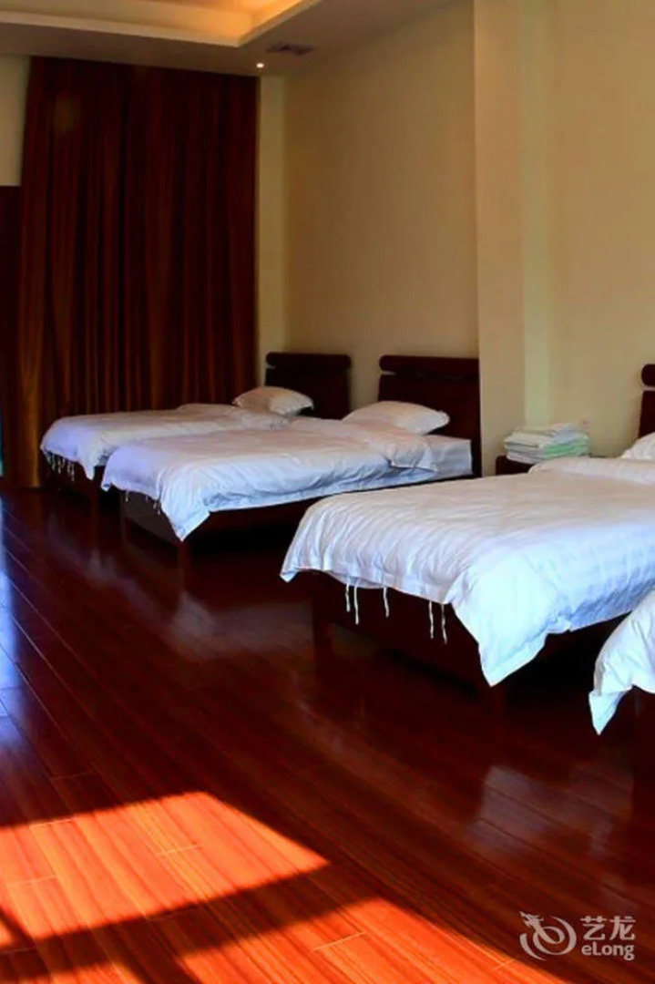 Wuyuan Huayuan Mountain Villa