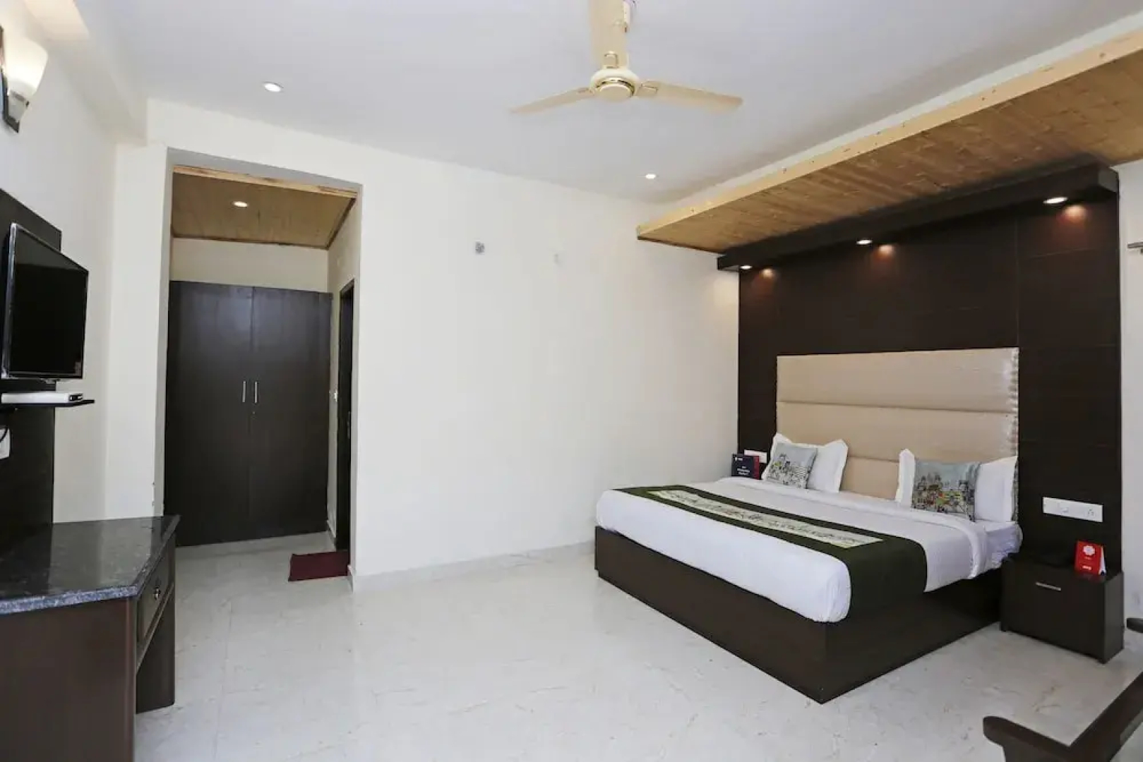 OYO Rooms Kempty Falls Mussoorie
